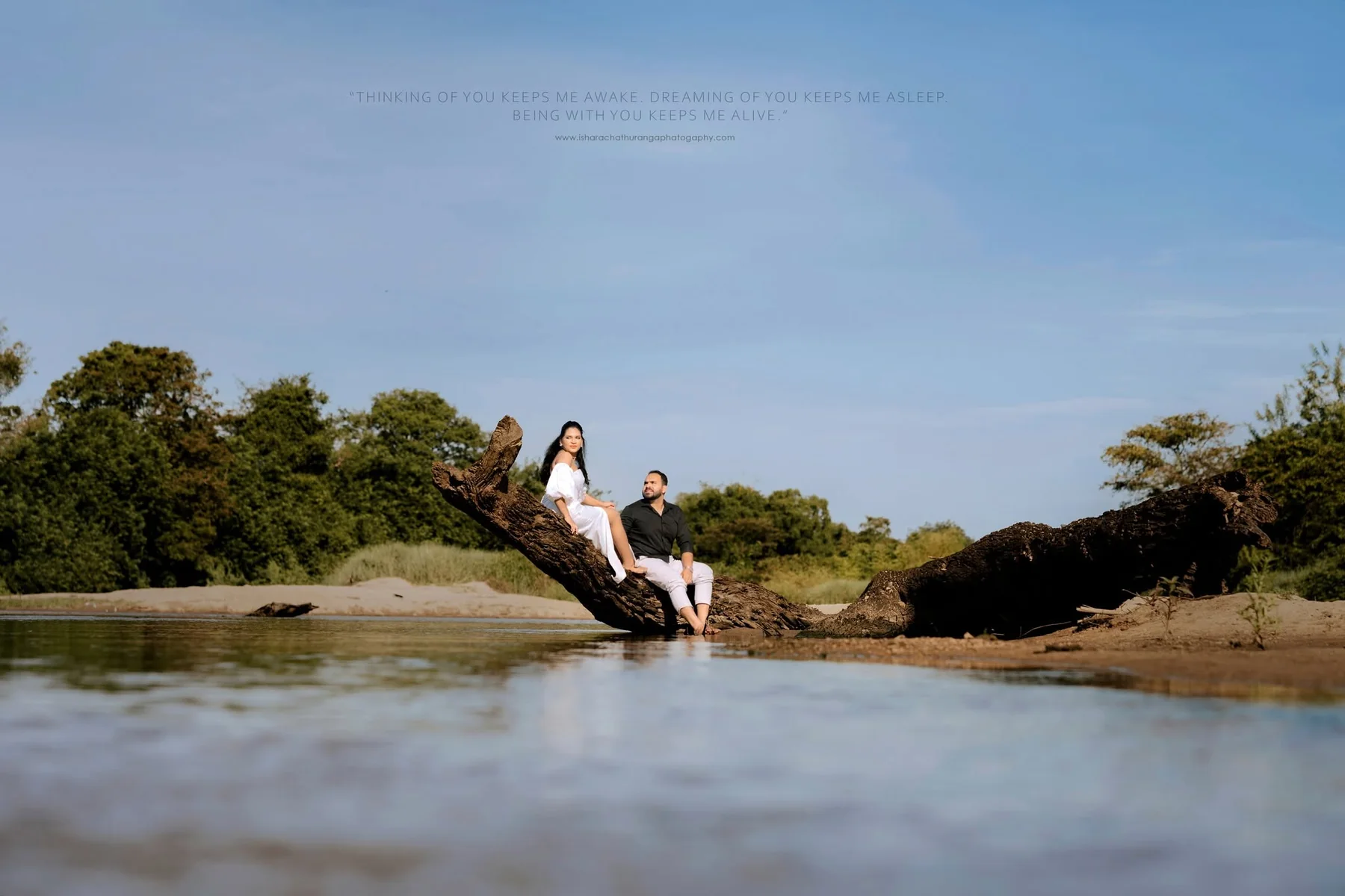 Outdoor pre-wedding story